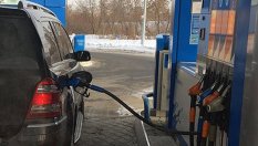 Защо да налеете 10 литра в резервоара е по-добре, отколкото да го напълните догоре