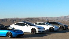 Най-епичната битка между модели на Tesla в света (ВИДЕО)