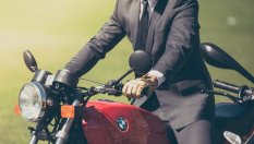 След бензиновите коли в Европа под ножа отиват и мотоциклетите