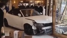 Разярен гост нахлу с Audi във фоайе на хотел