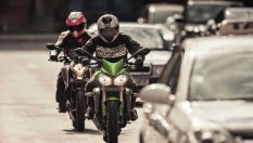 Кризата кара европейците да минават на мотоциклети