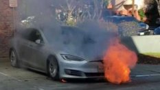 Tesla скрила умишлено риска от самозапалване на моделите си