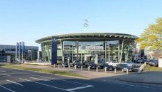 Mercedes разпродава 25 шоурума в Европа