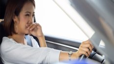 Как да се отървете от неприятната миризма в колата