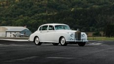 Дизайнерска компания впечатли с модифициран Rolls-Royce Silver Cloud II