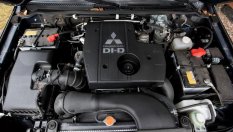 Защо някои коли имат по два акумулатора?