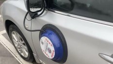 В Китай наказват неправилно паркиралите с... вендуза