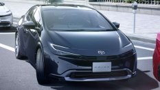 Toyota ще надгражда новите си коли, а няма да ги сменя