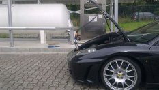 Ferrari на газ, що пък не?!