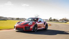 Най-бързото Porsche постави рекорд на легендарна писта (ВИДЕО)