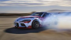Toyota направи автономна Supra за дрифт