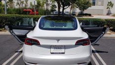 Парадоксът Tesla: най-калпавите, но и най-обичаните коли