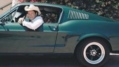 Любов не само на кино - култовите коли на Майкъл Медсън