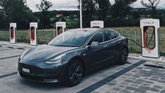 Петте големи предизвикателства пред Tesla
