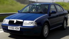 Стара Octavia стигна от Лондон до Нюрбургринг с един резервоар