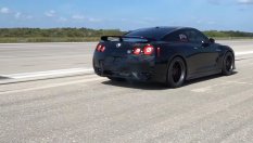 Как Nissan GT-R вдига 345 км/ч само за 1,6 км