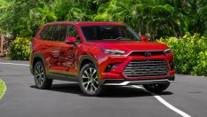 Toyota с осми пореден месец на спад в производството и продажбите