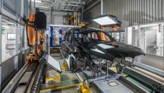 Изкуствен интелект заменя хората в завод на BMW