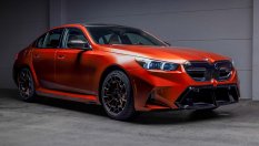 BMW пуска на търг уникално M5 с опции за 57 000 долара