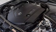 Mercedes-Benz призна за проблем с V8 мотора в новата S-Class