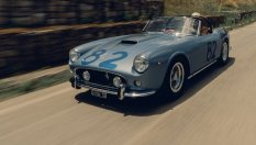 Тази класика струва колкото 40 Ferrari Roma