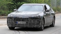 BMW 7-Series получава два нови бензинови мотора