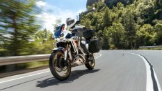 10 най-яки мотоциклетни шлема на годината