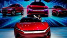 В Китай призоваха за обединение и събаряне на „старите легенди“