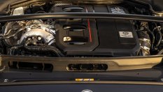 Заради скъпи и ненужни усложнения Mercedes и AMG губят битката с BMW