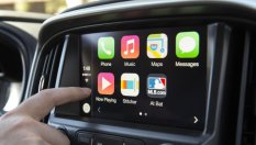 Как да оправите постоянното прекъсване на Android Auto и Apple CarPlay