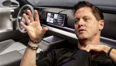 Дизайнерът на Mercedes се подигра с интериора на конкурент