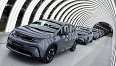 В отговор на Тръмп - Европа маха митата на китайските EV