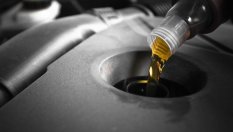 Опасно ли е бистрото масло в двигателя?