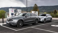 Mercedes-Benz вкарва 20 000 електромобила в сервизите си