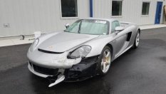 Ударено Porsche Carrera GT се продава за 400 000 долара