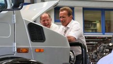 Unimog на Шварценегер срещу 208 000 евро