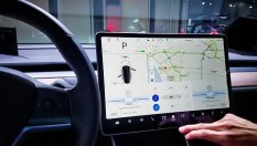 Tesla вкарва 158 000 коли в сервизите си