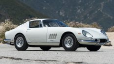 Класическо Ferrari само за 33 095 долара... на месец