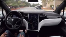 Съдят шофьор на Tesla, убил на автопилот моторист