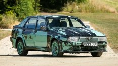 Очуканата Alfa Romeo на Джеръми Кларксън сега струва цяло състояние