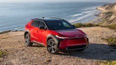 Toyota е обвинена, че лъже за електрификацията на колите си