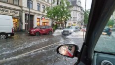 Наводнена кола – какво трябва да се направи?