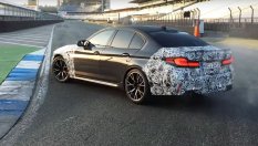 BMW M5 CS обещава да е истинска ракета