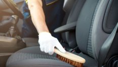 Как собственоръчно да възстановите блясъка на салона на вашата кола 