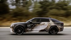 Land Rover изненада с нестандартен модел