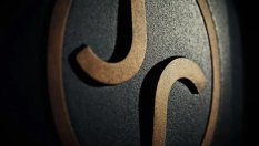 Jaguar Land Rover готви революция при ДВГ със запалване без свещи