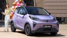 Как се правят колите в Китай - извънреден труд и ниски заплати