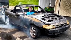 Изгоряла Mazda MX-5 продължава да е в движение