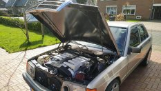 Уникален Mercedes-Benz 190 с двигател от 600 SEL W140