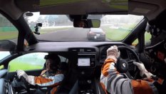 Nissan Leaf ePlus надви Tesla Model S на писта